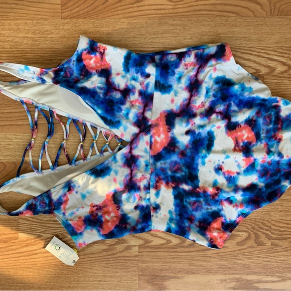 NWT - Size 16 One Piece Swimsuit - Picture 4 of 6